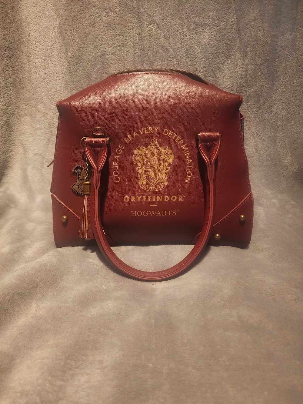 Harry Potter Gryffindor Hogwarts Handbag Purse Red Gold Crest Tassel Charm
